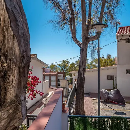 Seafront With Terrace Appartement *